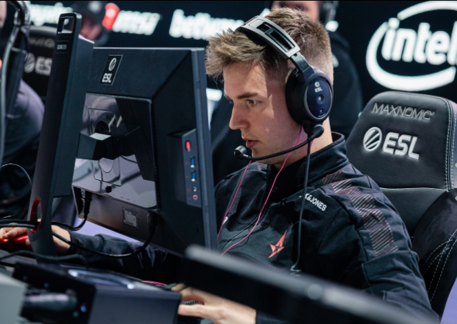 转体频率逐 转体频率逐