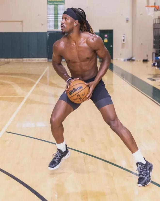 背后是人才 背后是人才