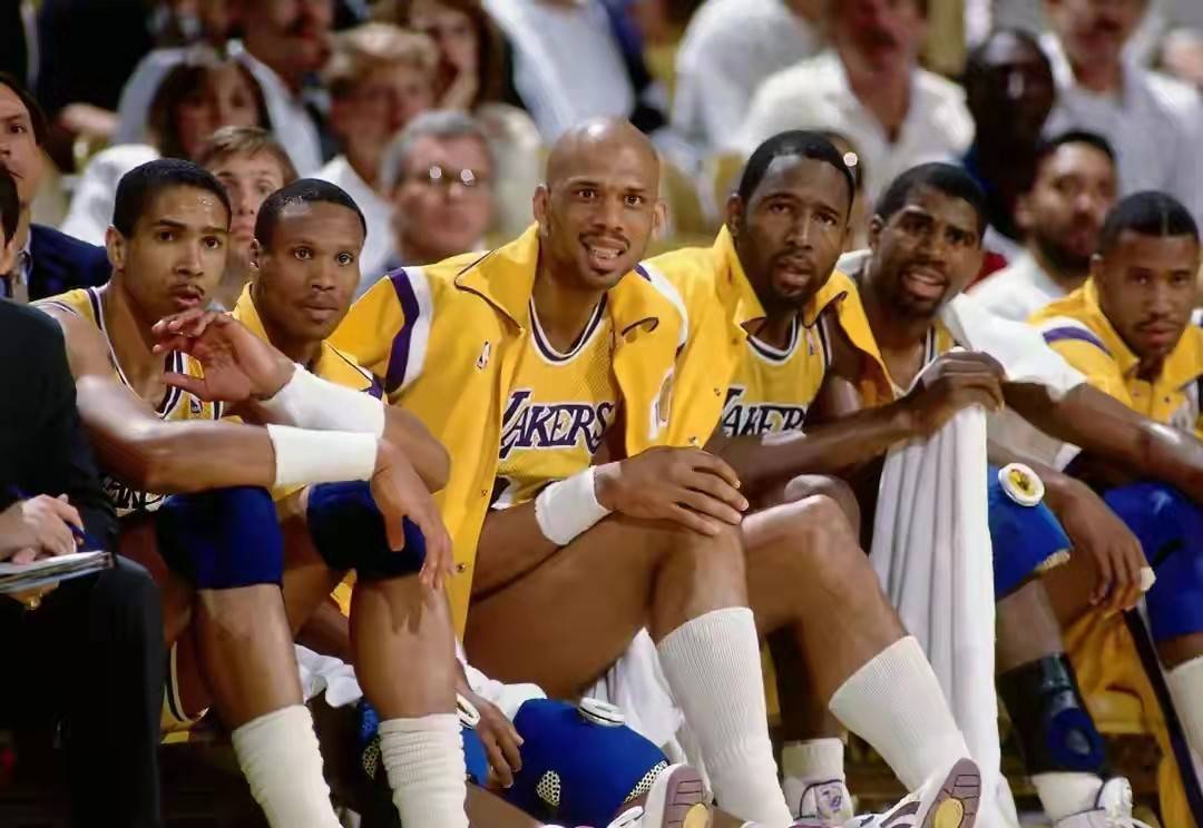 后场向四后 后场向四后